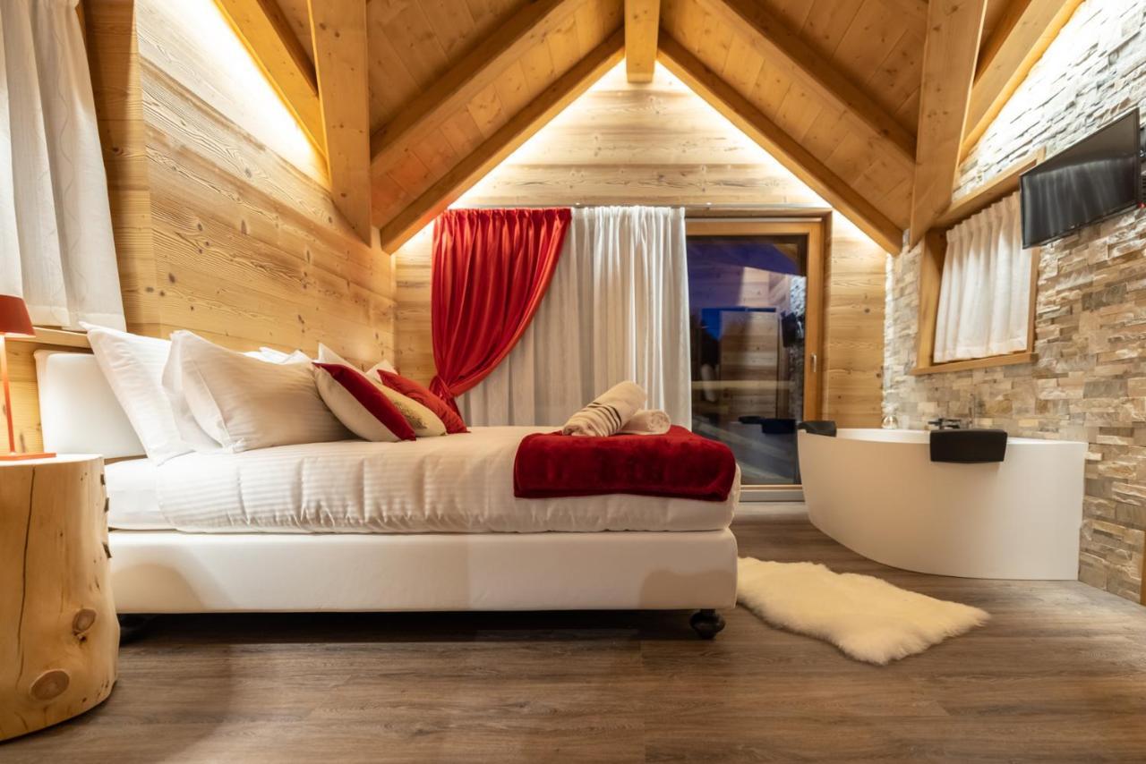 Chalet Imbosc'Che - 5 Beautiful Rooms In Charming B&B Livigno Luaran gambar