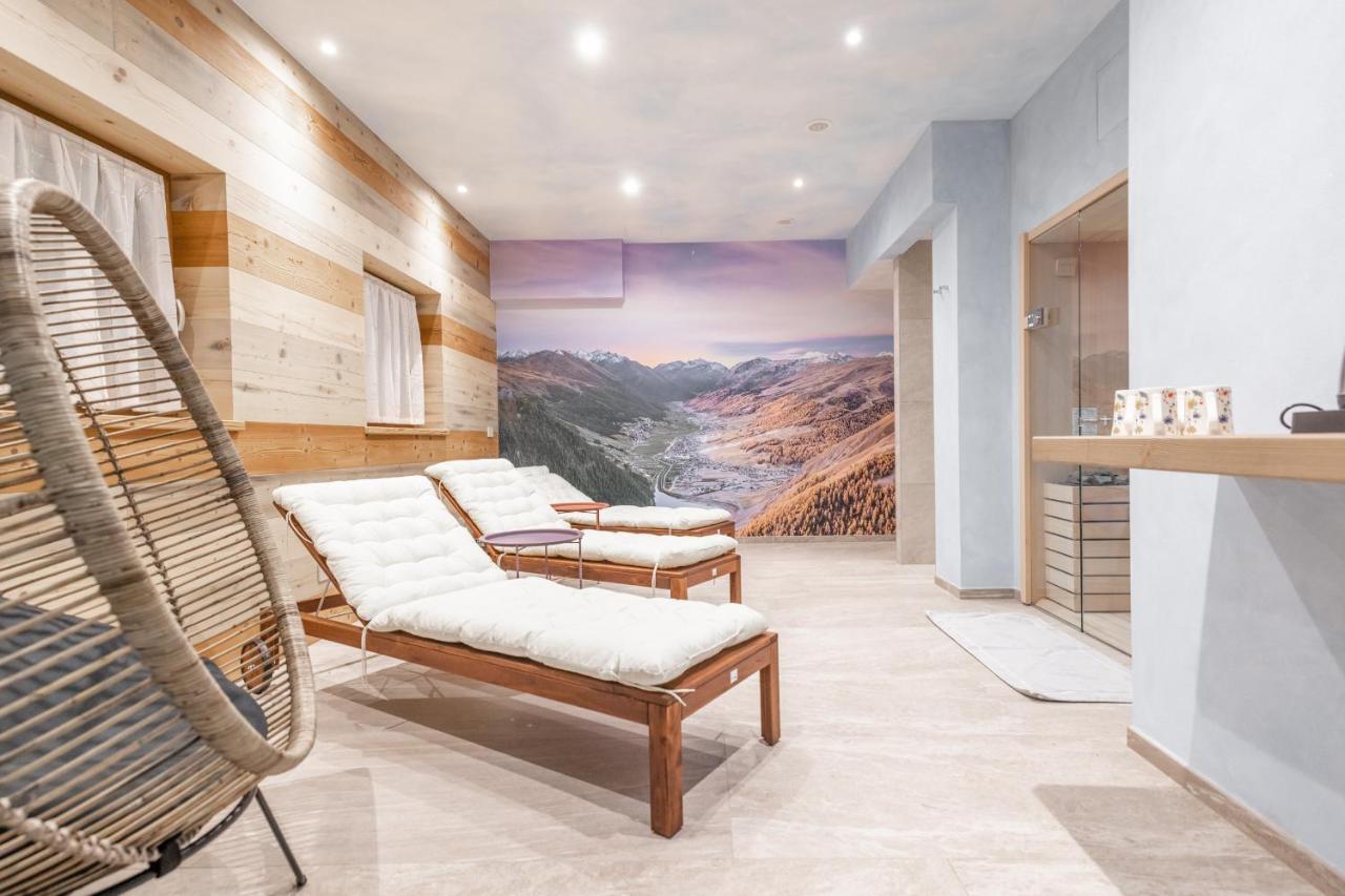 Chalet Imbosc'Che - 5 Beautiful Rooms In Charming B&B Livigno Luaran gambar