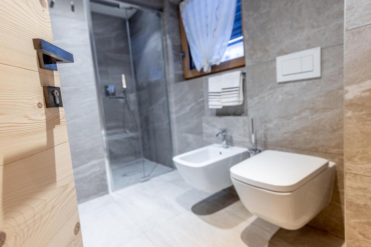 Chalet Imbosc'Che - 5 Beautiful Rooms In Charming B&B Livigno Luaran gambar